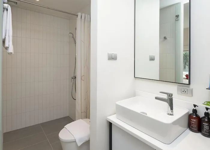 Greet Sukhumvit16 Jono Hotel 3*